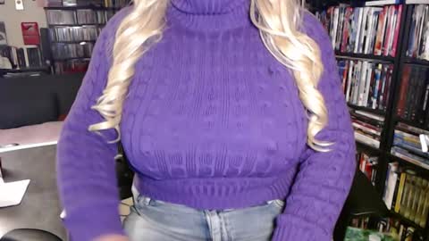 Aspen Vale online show from 10-04-25, 02:20