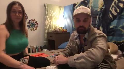 aspenandlink online show from 10-26-25, 01:17