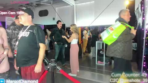 Snapshot of aspenwild chatting on 02-02-25, 01:45 Aspen Wild online show from 02-02-25, 01:45