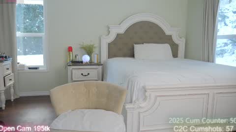 Snapshot of aspenwild chatting on 02-08-25, 06:33 Aspen Wild online show from 02-08-25, 06:33