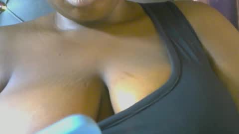 Snapshot of ass_playbuttom chatting on 12-20-25, 02:02 assplaybuttom online show from 12-20-25, 02:02