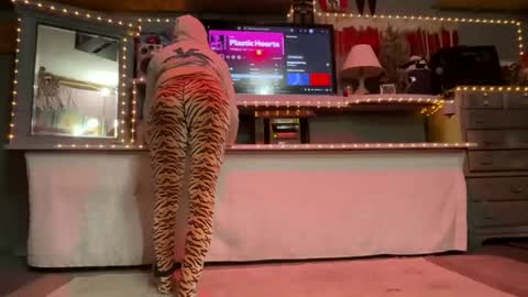 Snapshot of ass_so_sweet chatting on 02-03-26, 07:02 SIR WILLIAM online show from 02-03-26, 07:02