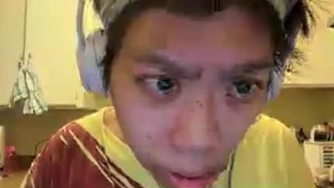 Snapshot of assert32 chatting on 10-22-25, 07:52 Patty online show from 10-22-25, 07:52