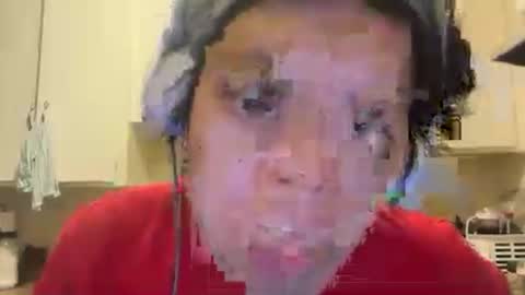 Snapshot of assert32 chatting on 11-23-25, 01:27 Patty online show from 11-23-25, 01:27