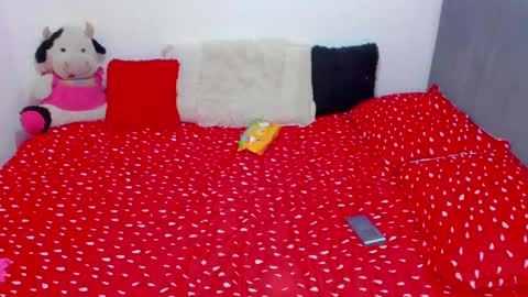 Snapshot of asshley_cute chatting on 02-12-25, 10:37 instagramsoofiaa giraldo online show from 02-12-25, 10:37