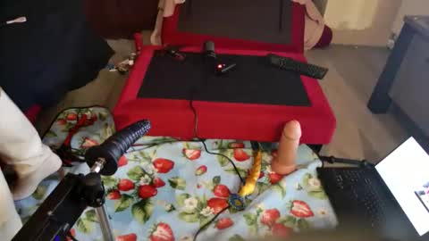 Snapshot of asstoy19 chatting on 11-02-25, 07:27 asstoy19 online show from 11-02-25, 07:27