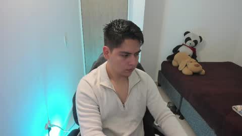 Snapshot of asta_kuro chatting on 05-01-26, 03:55 Asta Kuno online show from 05-01-26, 03:55