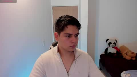 Snapshot of asta_kuro chatting on 05-09-26, 03:01 Asta Kuno online show from 05-09-26, 03:01