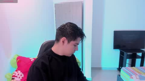 Snapshot of asta_kuro chatting on 05-22-26, 03:35 Asta Kuno online show from 05-22-26, 03:35