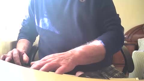 Snapshot of astelover chatting on 12-31-24, 02:03 astelover online show from 12-31-24, 02:03