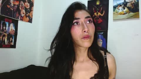 Snapshot of asterothxznikki chatting on 12-17-24, 09:07 Asterothxznikki online show from 12-17-24, 09:07