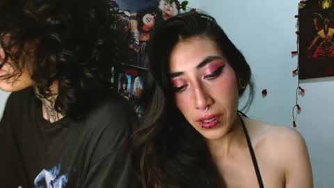 Snapshot of asterothxznikki chatting on 12-27-24, 06:03 Asterothxznikki online show from 12-27-24, 06:03