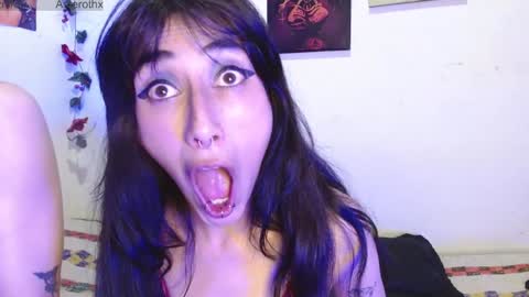 Snapshot of asterothxznikki chatting on 02-05-25, 06:56 Asterothxznikki online show from 02-05-25, 06:56