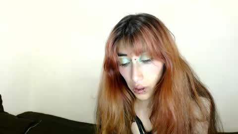 Snapshot of asterothxznikki chatting on 10-21-25, 02:12 Asterothxznikki online show from 10-21-25, 02:12