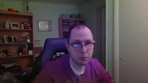 Andrew or Smiley Read the message in bold above the bio design for info on the situation. online show from 10-27-25, 01:31