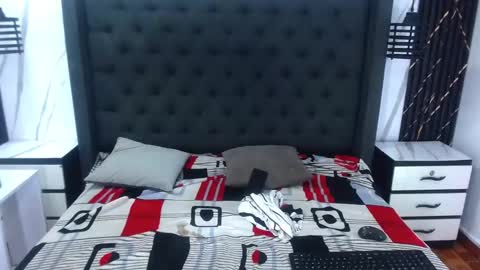 Aston  online show from 09-18-25, 05:31