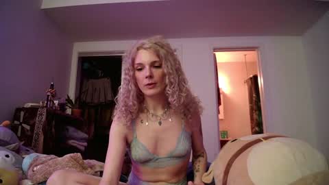 AstoriaLove online show from 01-30-25, 12:50