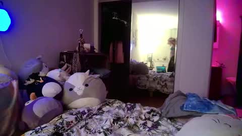 AstoriaLove online show from 02-22-25, 01:00