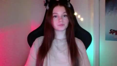 astradream_ online show from 11-06-25, 09:48