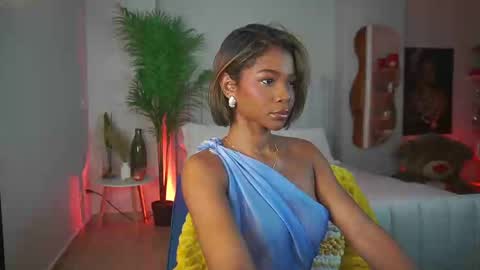 Snapshot of astrea_1 chatting on 09-24-25, 09:51 Astrea online show from 09-24-25, 09:51