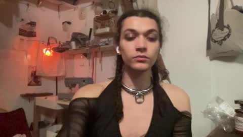 Snapshot of astrodoll chatting on 01-11-26, 05:12 Astro Doll online show from 01-11-26, 05:12