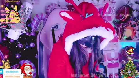 Bonnie online show from 12-25-24, 02:03