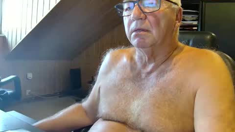 Snapshot of asusandy chatting on 09-08-25, 04:50 asusandy online show from 09-08-25, 04:50