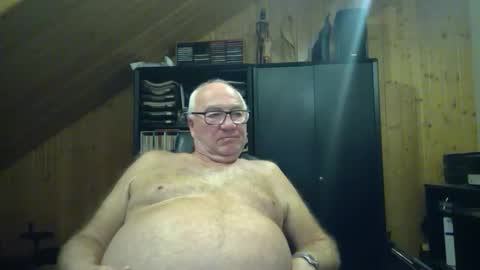 Snapshot of asusandy chatting on 09-21-25, 11:17 asusandy online show from 09-21-25, 11:17