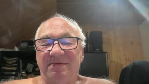 Snapshot of asusandy chatting on 10-01-25, 03:56 asusandy online show from 10-01-25, 03:56