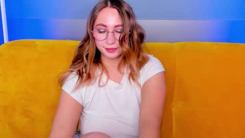 Snapshot of asyapink chatting on 10-22-25, 01:39 AsyaPink online show from 10-22-25, 01:39