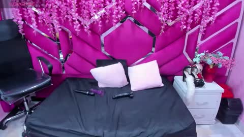 atena_glow_ online show from 02-14-26, 03:25