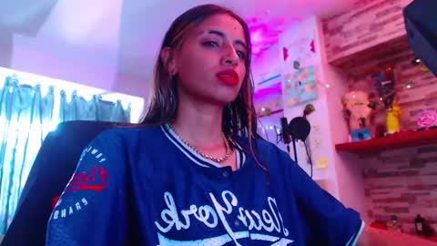 Atenea online show from 02-12-25, 02:32