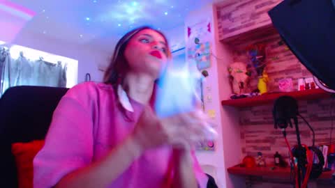 Atenea online show from 02-20-25, 02:57