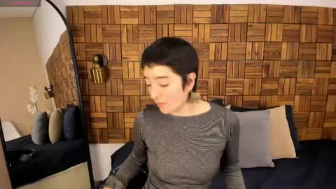 Snapshot of atheena__ chatting on 06-08-26, 01:44 Athenea online show from 06-08-26, 01:44