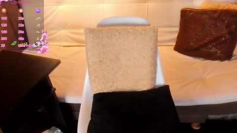 Snapshot of athena_makri05 chatting on 12-03-24, 05:45 ATENEA MAKRI online show from 12-03-24, 05:45