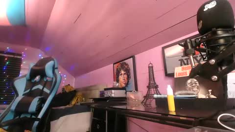 Snapshot of athena_the_godess chatting on 12-05-24, 02:53 xoxo G0DD3SS xoxox online show from 12-05-24, 02:53