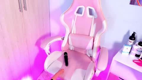 athenea__fox online show from 11-09-25, 11:19