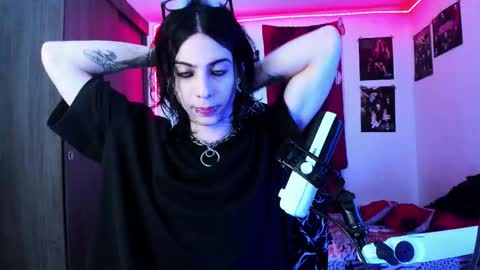 athenauwu online show from 10-06-25, 04:43