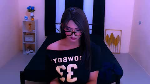 athisamoore online show from 10-26-25, 04:02