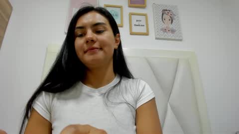 Atilana Diaz online show from 05-27-26, 06:49