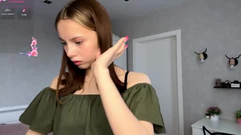 Snapshot of audiedelorbe chatting on 04-29-26, 04:16 Jolyn online show from 04-29-26, 04:16