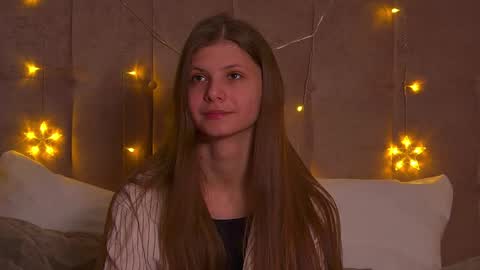 Snapshot of audreybarlow chatting on 12-14-24, 01:59 Audrey online show from 12-14-24, 01:59