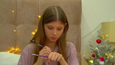 Snapshot of audreybarlow chatting on 12-21-24, 09:44 Audrey online show from 12-21-24, 09:44