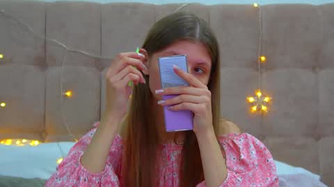 Snapshot of audreybarlow chatting on 12-28-24, 08:05 Audrey online show from 12-28-24, 08:05