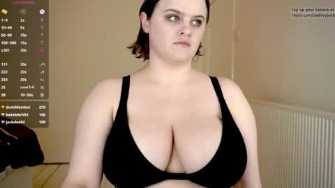 Audrey Jacq online show from 02-28-26, 05:58