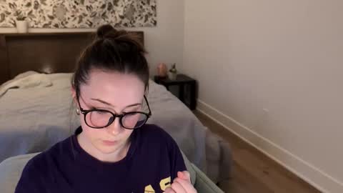 Snapshot of audreyjones03 chatting on 02-24-25, 09:31 Miss Audrey online show from 02-24-25, 09:31