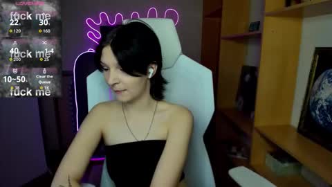 Snapshot of audreyykim chatting on 11-02-25, 11:12 Audrey online show from 11-02-25, 11:12