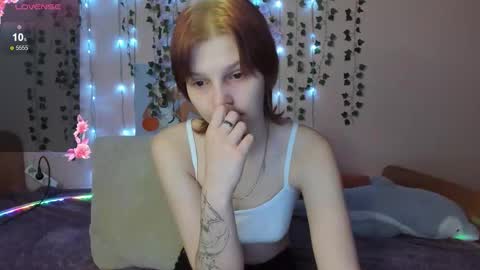 Snapshot of audreyykim chatting on 11-22-25, 02:10 Audrey online show from 11-22-25, 02:10