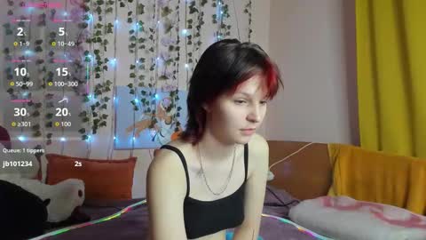 Snapshot of audreyykim chatting on 12-05-25, 01:14 Audrey online show from 12-05-25, 01:14