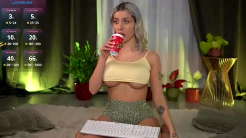 Isabella online show from 03-17-26, 09:01